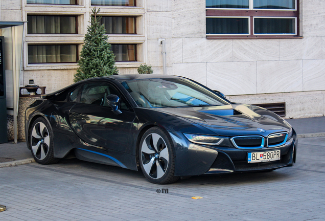 BMW i8