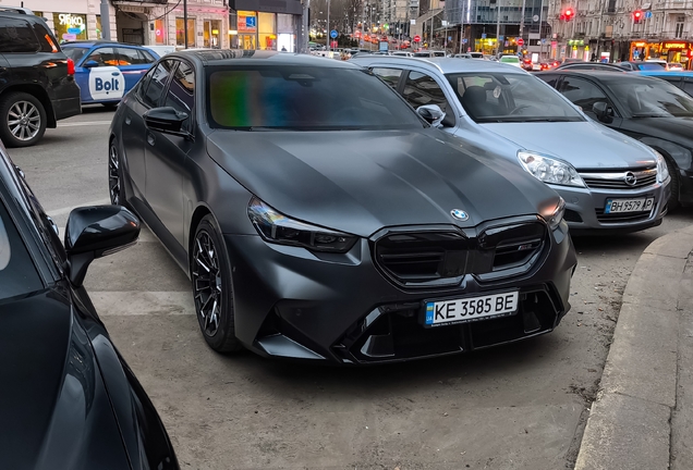 BMW M5 G90