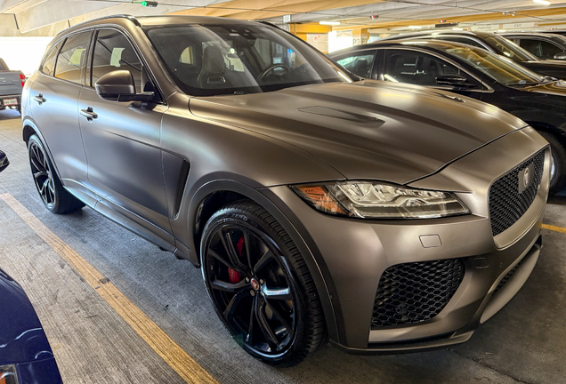 Jaguar F-PACE SVR