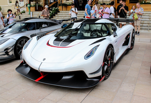 Koenigsegg Jesko Attack
