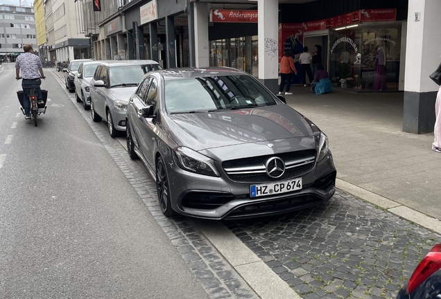 Mercedes-AMG A 45 W176 2015