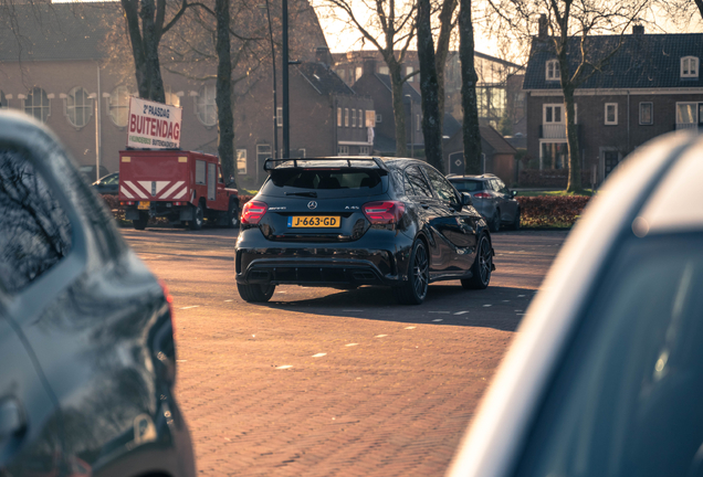 Mercedes-AMG A 45 W176 2015