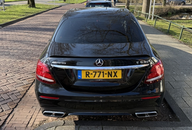 Mercedes-AMG E 63 S W213