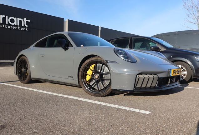 Porsche 992 Carrera 4 GTS MkII