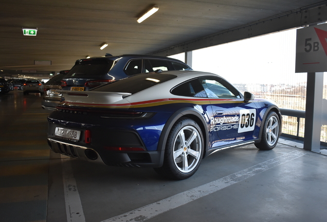 Porsche 992 Dakar