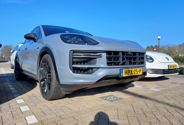 Porsche Cayenne Coupé Turbo E-Hybrid