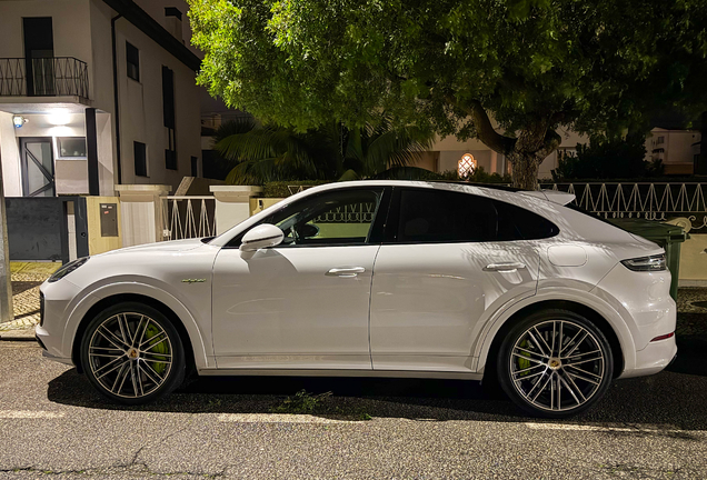 Porsche Cayenne Coupé Turbo S E-Hybrid
