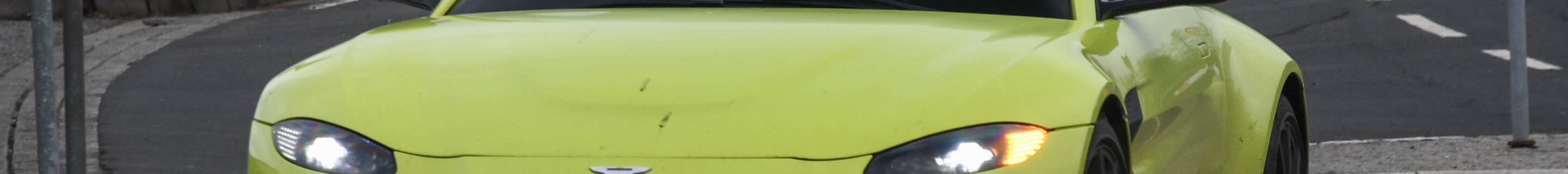 Aston Martin V8 Vantage 2018