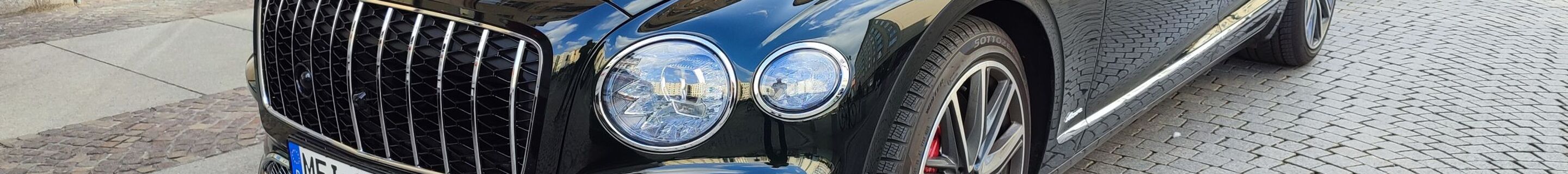 Bentley Flying Spur Azure 2025