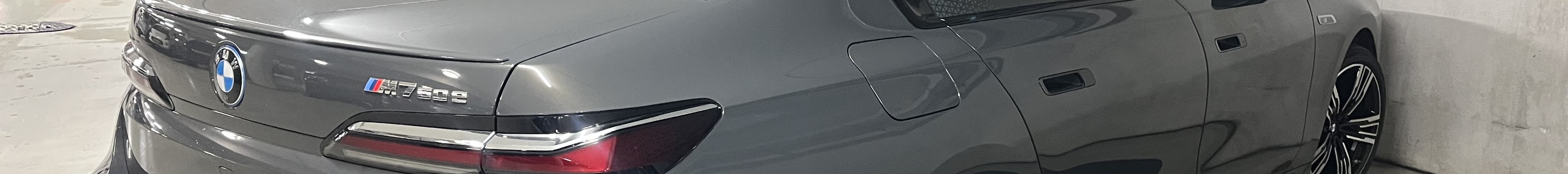 BMW M760e xDrive
