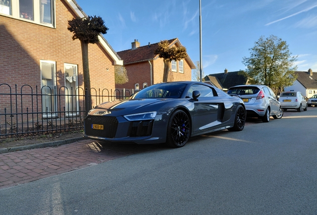 Audi R8 V10 Plus 2015