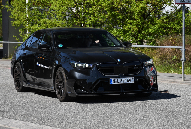 BMW M5 G90