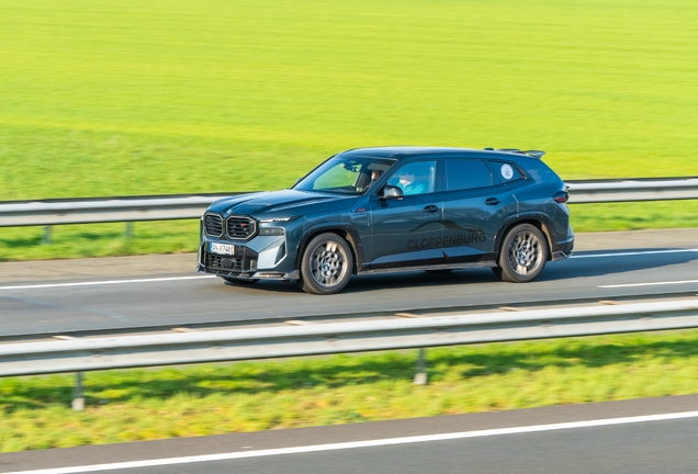 BMW XM G09 Label Red