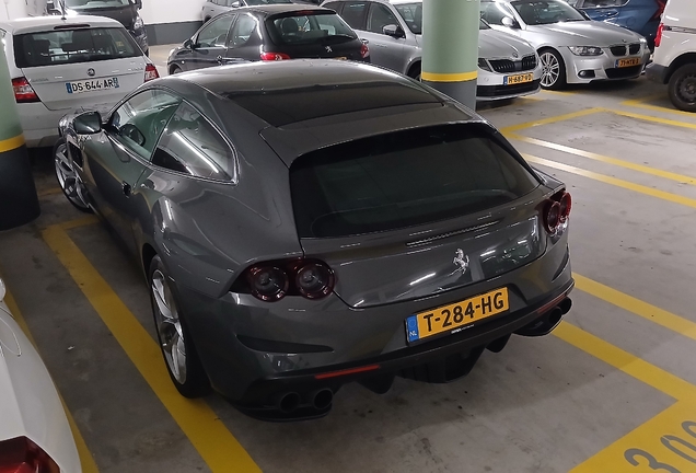 Ferrari GTC4Lusso T