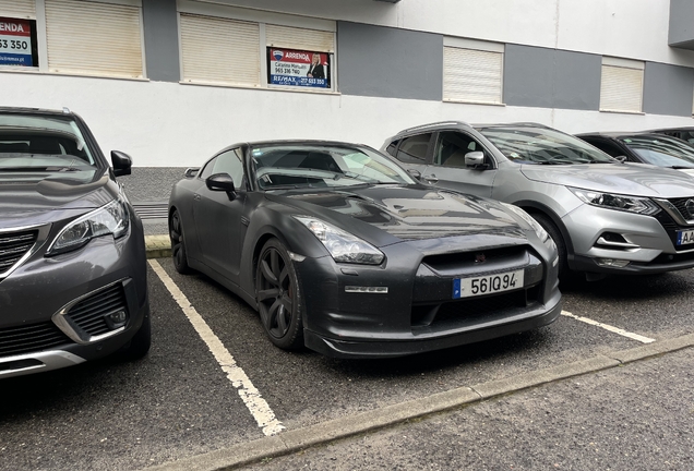 Nissan GT-R