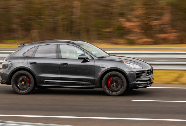 Porsche 95B Macan GTS MkIII