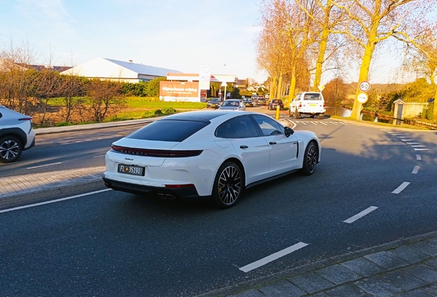 Porsche 972 Panamera Turbo S E-Hybrid