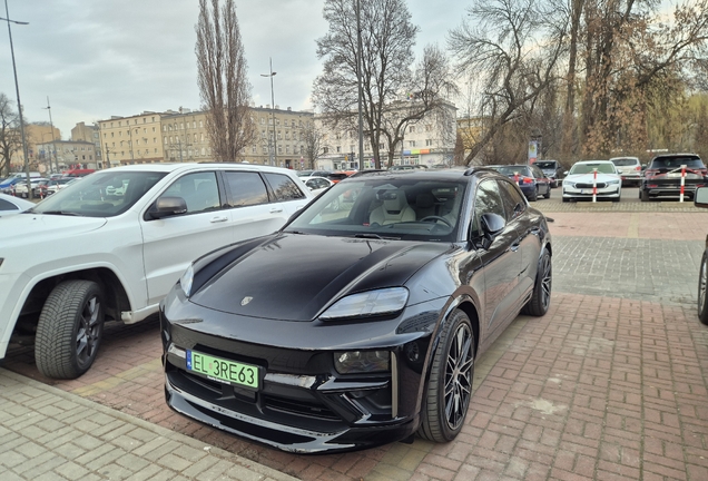 Porsche Macan EV Turbo