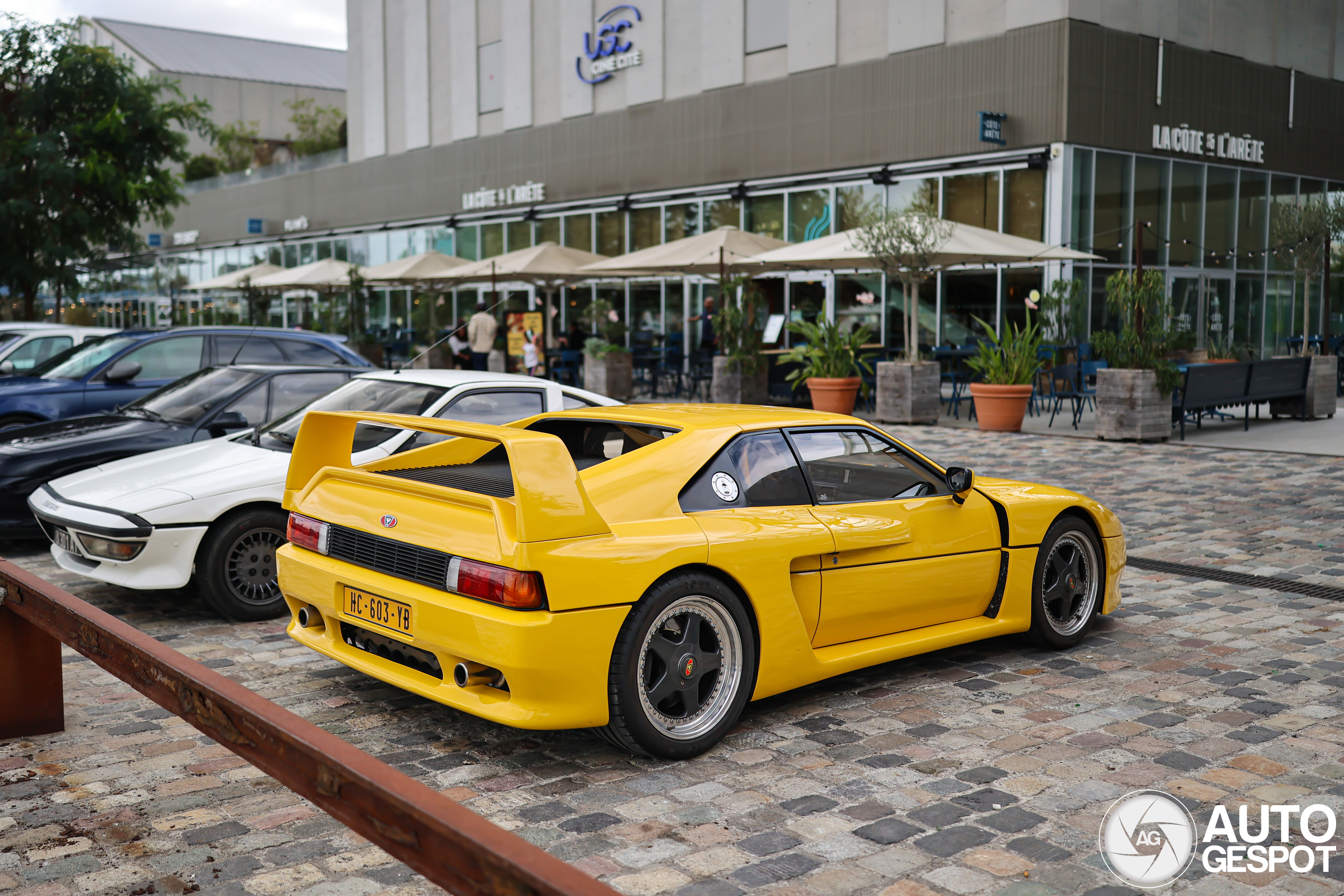 Trio Fransozen in de haven