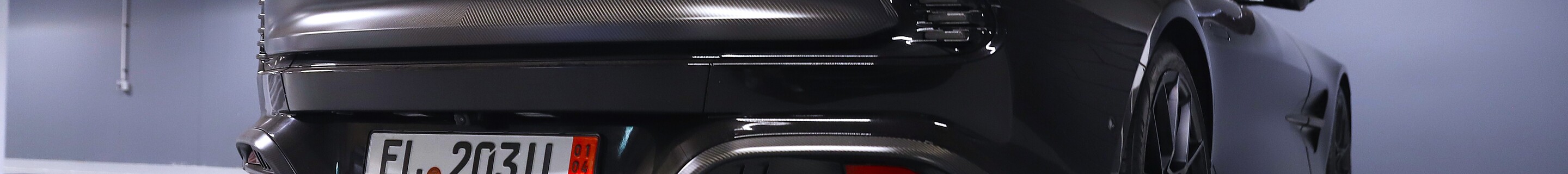 Aston Martin Vanquish 2025