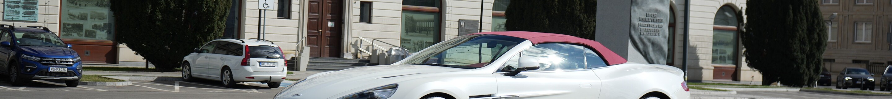 Aston Martin Vanquish Volante