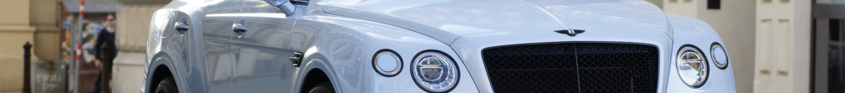 Bentley Bentayga V8 2021