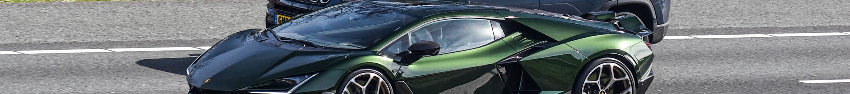 Lamborghini Revuelto