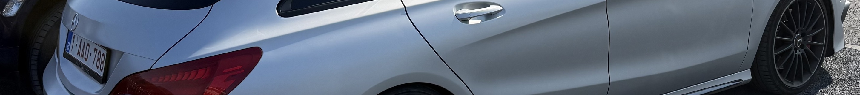 Mercedes-Benz CLA 45 AMG Shooting Brake