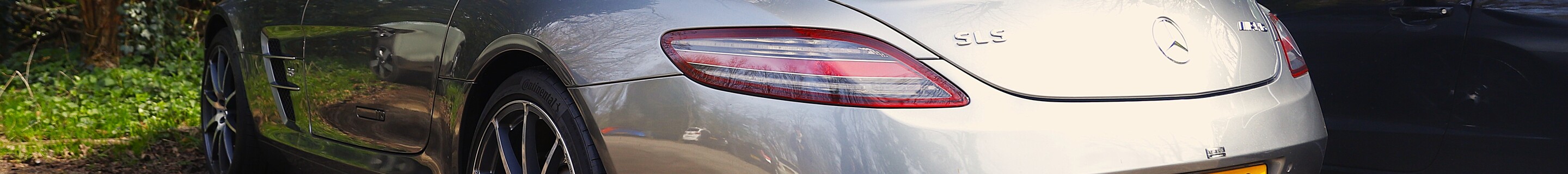 Mercedes-Benz SLS AMG