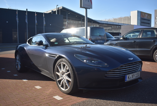 Aston Martin DB11 V8