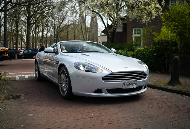 Aston Martin DB9 Volante 2010