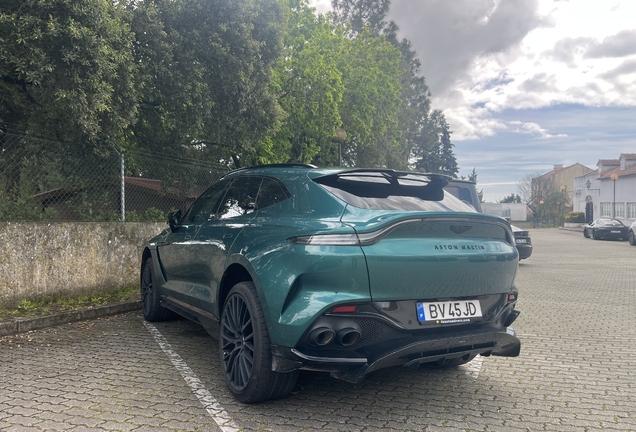 Aston Martin DBX707