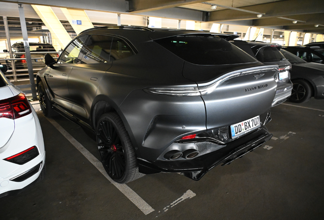 Aston Martin DBX707