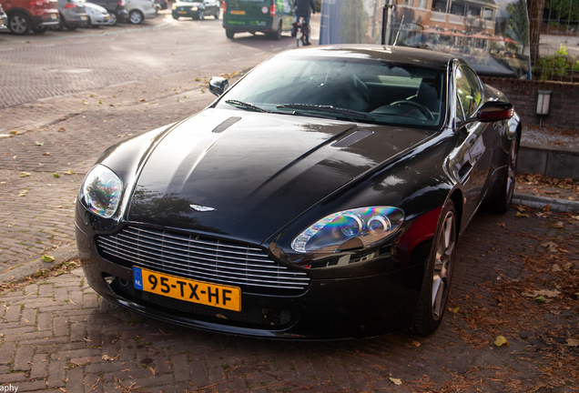 Aston Martin V8 Vantage