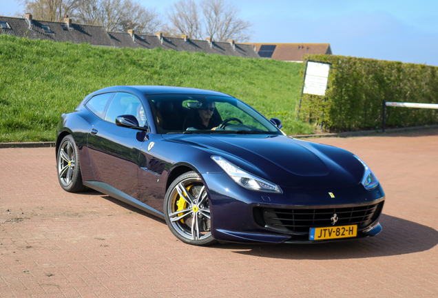 Ferrari GTC4Lusso