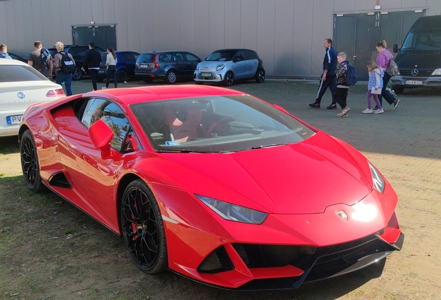 Lamborghini Huracán LP640-4 EVO