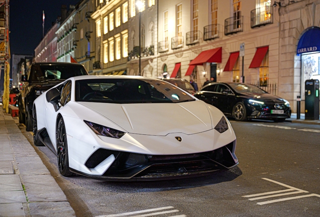 Lamborghini Huracán LP640-4 Performante