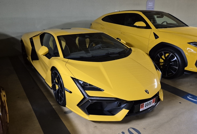 Lamborghini Revuelto