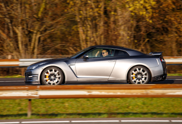 Nissan GT-R 2012