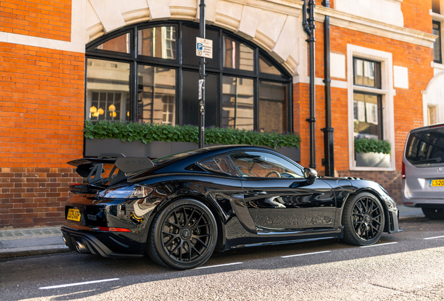 Porsche 718 Cayman GT4 RS Weissach Package