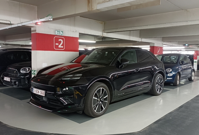 Porsche Macan EV Turbo