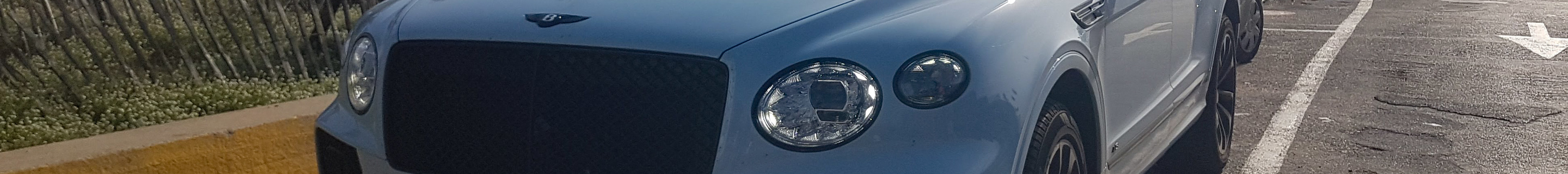 Bentley Bentayga V8 2021