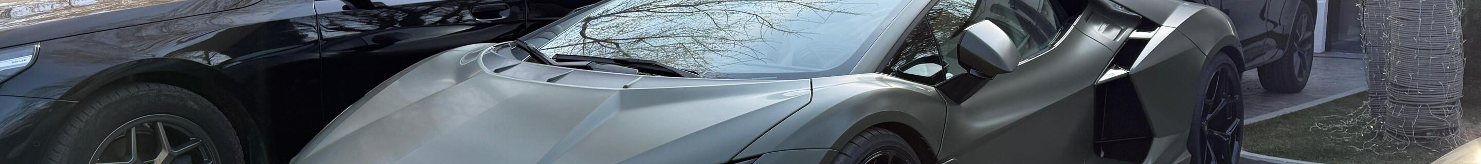 Lamborghini Revuelto