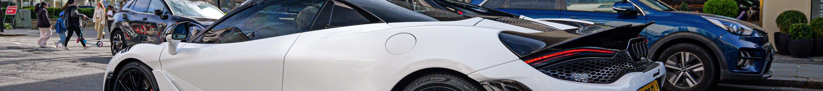 McLaren 765LT Spider