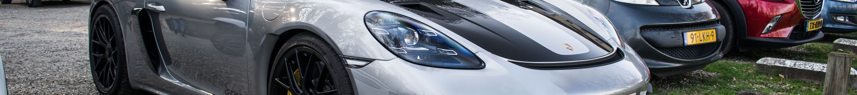 Porsche 718 Cayman GT4 RS Weissach Package