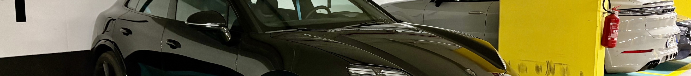 Porsche Macan EV Turbo