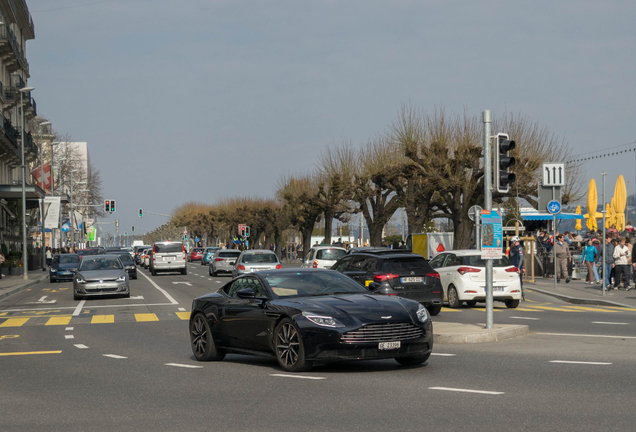 Aston Martin DB11