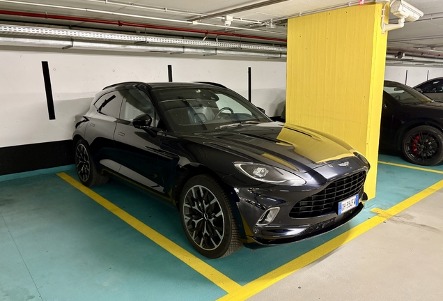 Aston Martin DBX