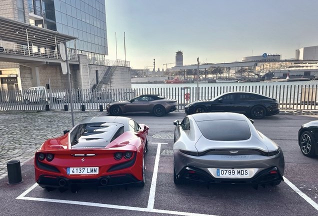 Aston Martin V8 Vantage 2018