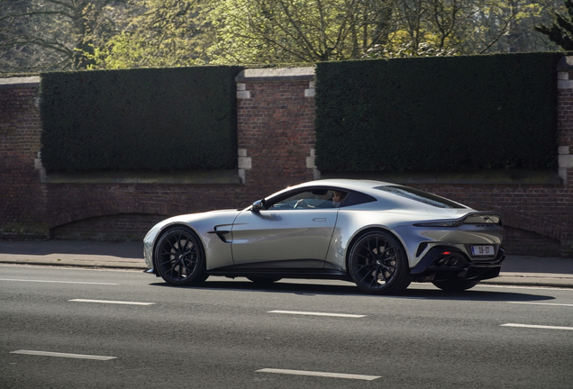 Aston Martin Vantage 2024
